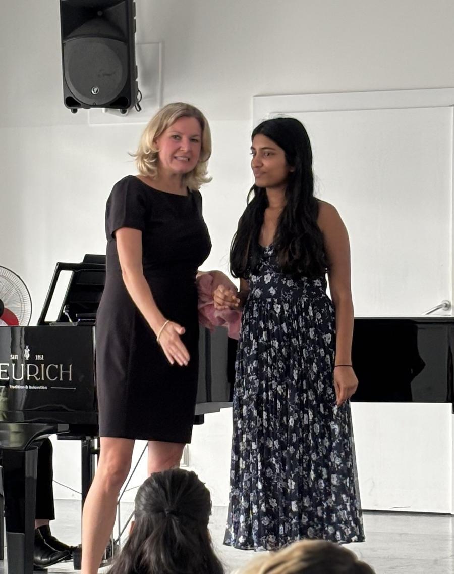 Today we had the incredible Evelyn Schörkuber teach a masterclass with some of our students, photo 2 of 7, from the festival's Instagram