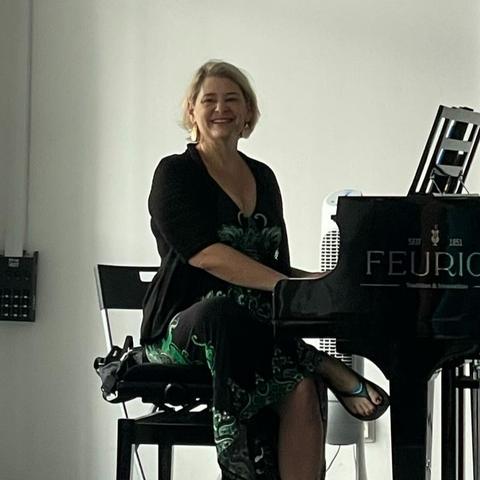 Thank you Alison Trainer for coming and working with our students, from the festival's Instagram
